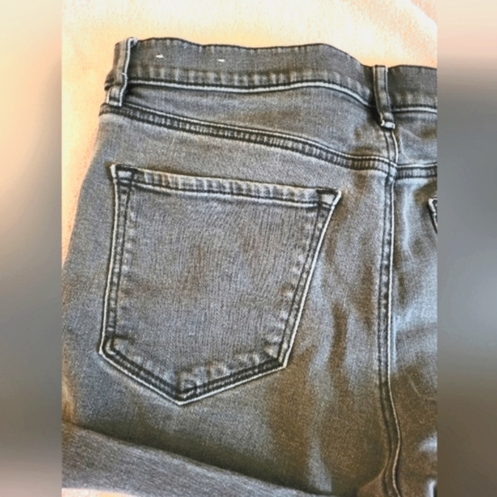 LOFT Women's Dark Gray Denim‎ Shorts (Size 8) - Picture 8 of 14